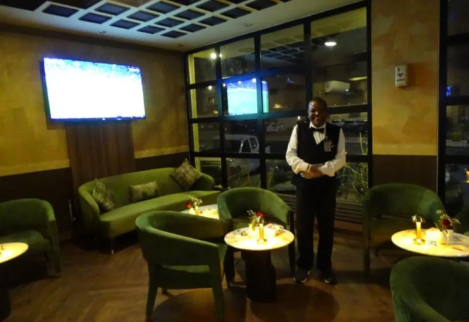 Comfort Inn Al Taawon Family Only