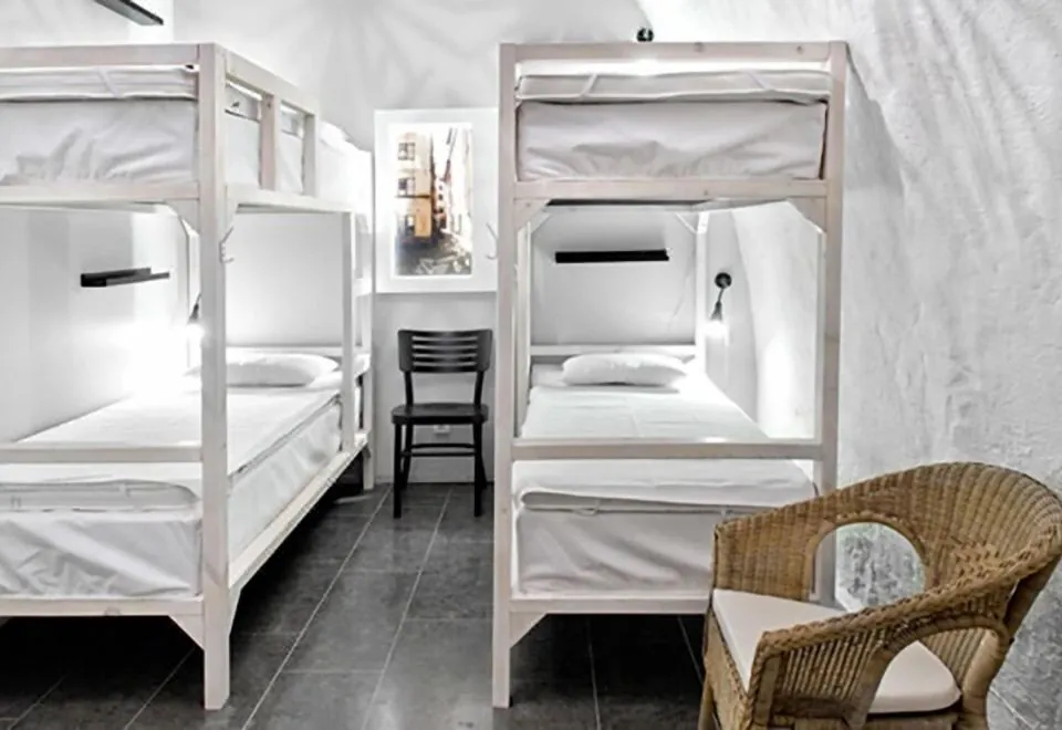 Ramilton Old Town Hostel