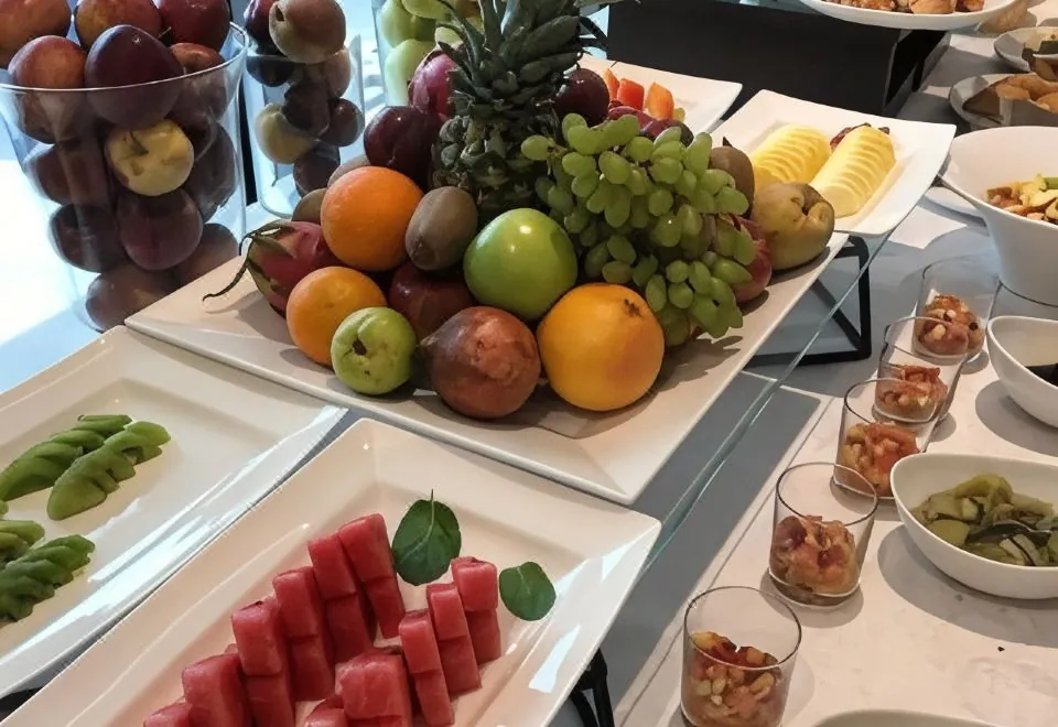 Wyndham Doha West Bay
