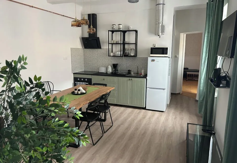 Diamond Astoria 4