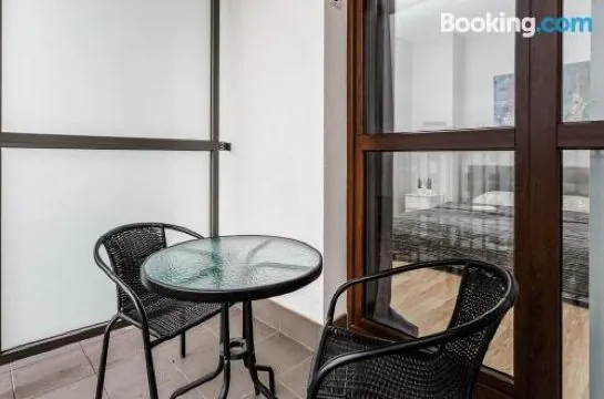Chill Apartments Airport Apartments