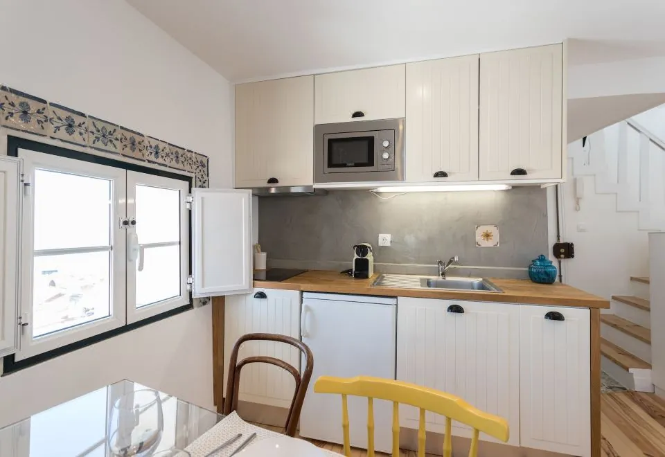 Alfama Loft Studio Loft Apartment w/ River View - by LU Holidays