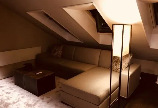 Airhome Limmatquai River View Apartment