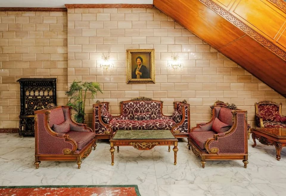 Om Kolthoom Hotel