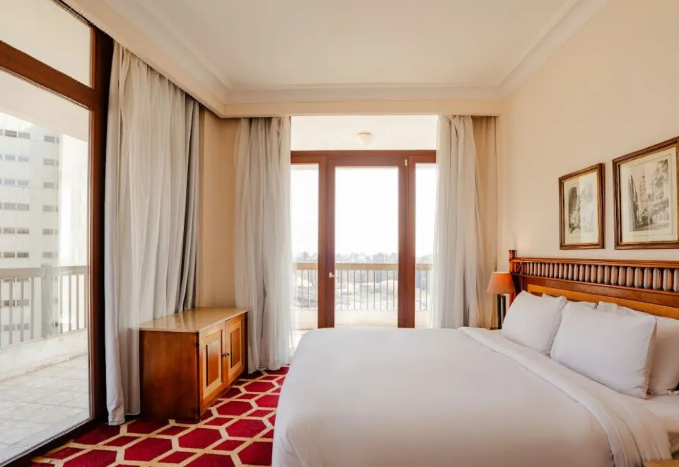 Om Kolthoom Hotel