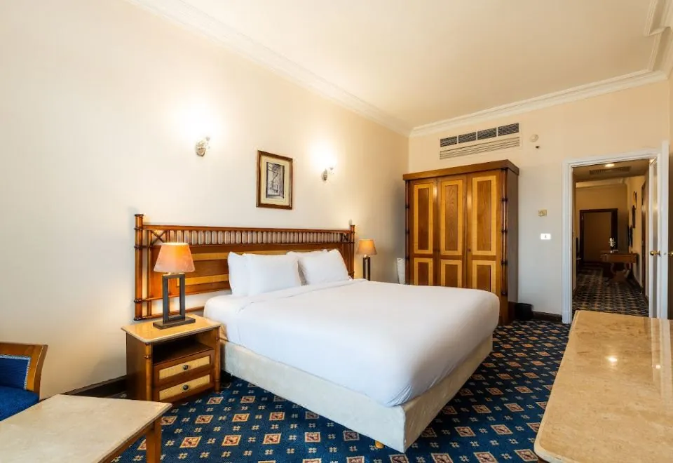 Om Kolthoom Hotel