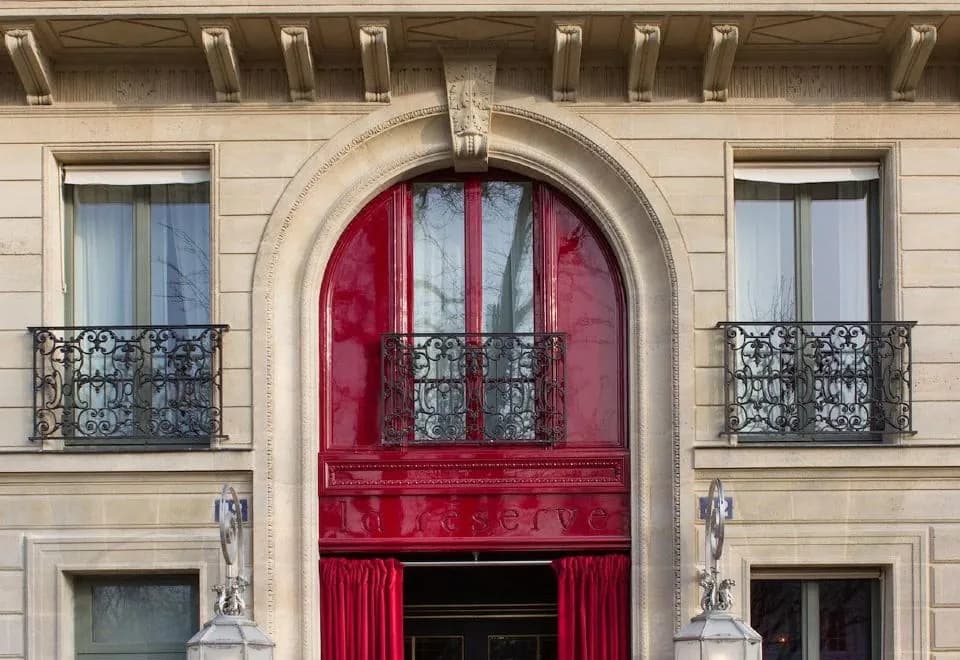 La Réserve Paris Hotel & Spa