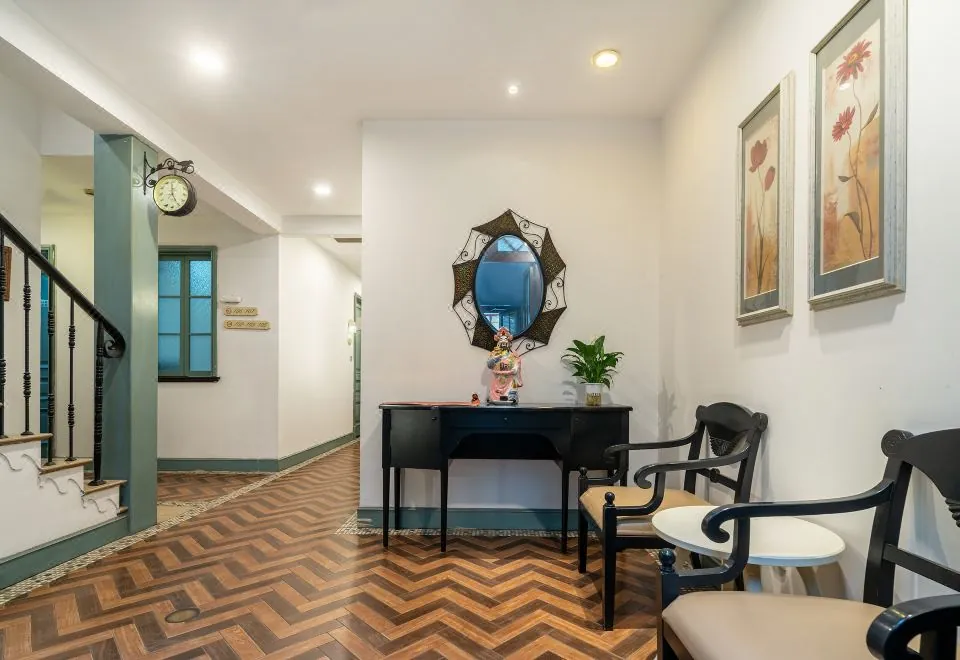 Qianjing Xiaozhu Boutique Hotel Shanghai (Shanghai The Bund Nanjing Road Pedestrian Street Branch)