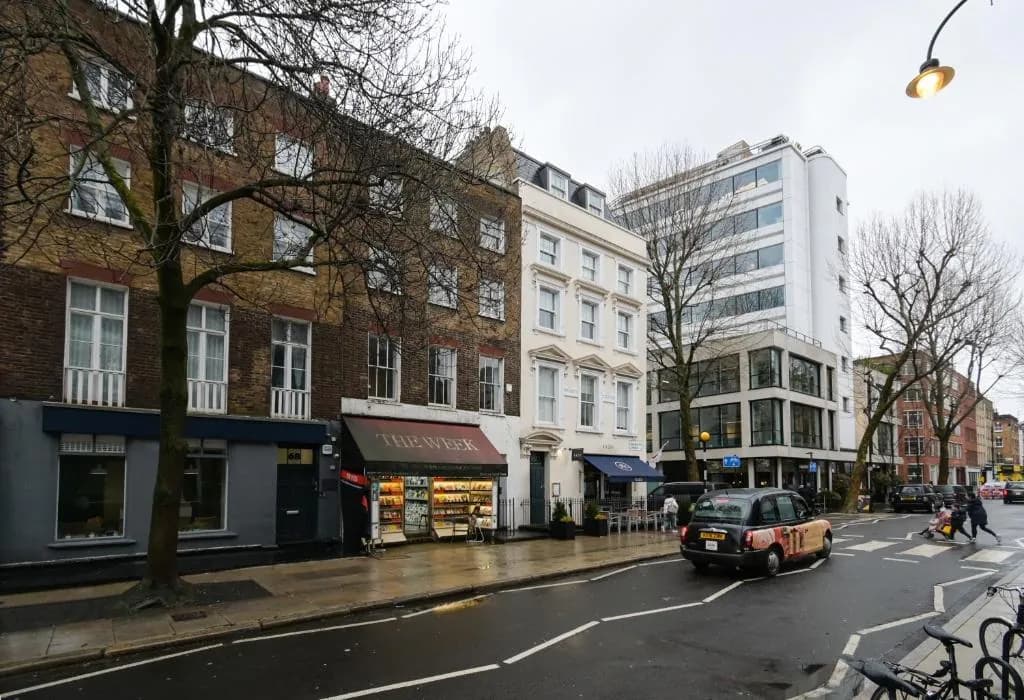 News Hotel by DC London Rooms