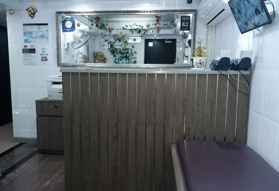 Toms Guest House