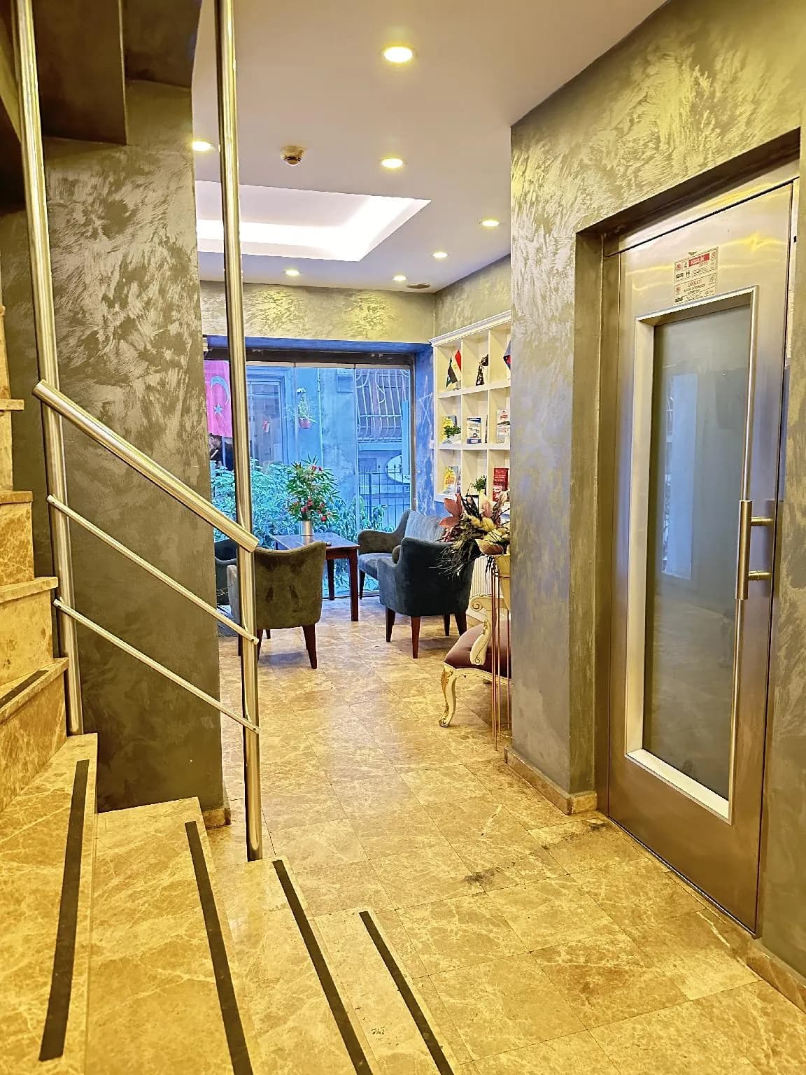 Alyon Suite Hotel