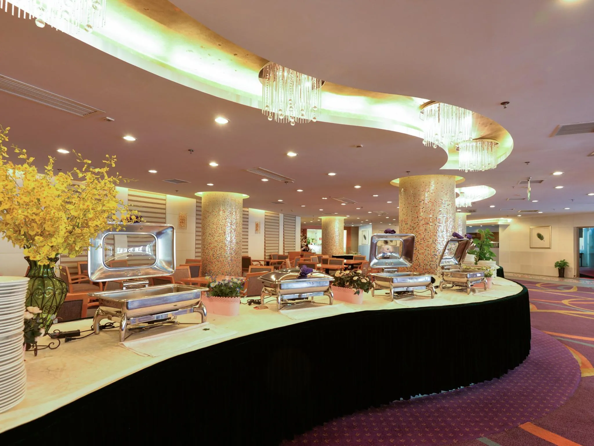 Ramada Plaza Hotel (Pudong South Branch)