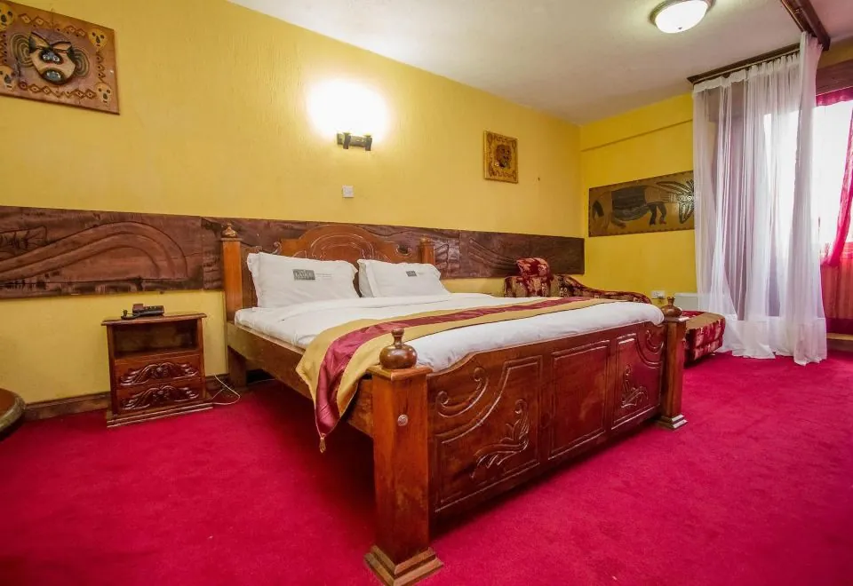 The Luke Hotel