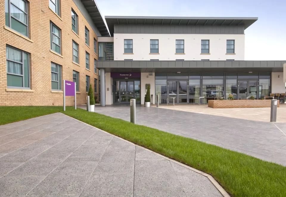 Premier Inn Edinburgh Airport (M9, Jct1)