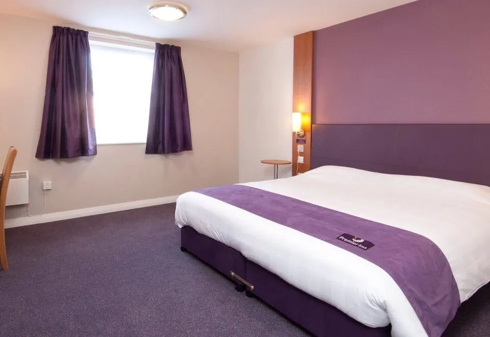 Premier Inn Edinburgh Airport (M9, Jct1)