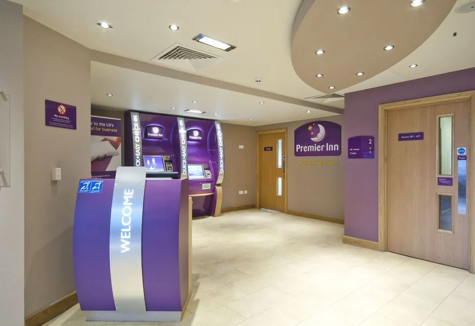 Premier Inn Edinburgh (Princes Street)