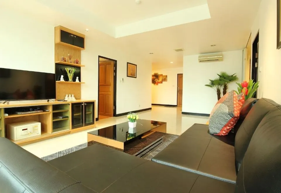 Serena Sathorn Suites