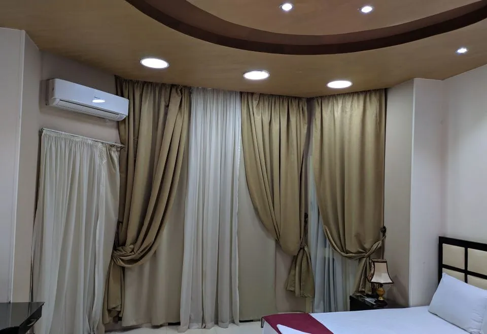 New City Hotel