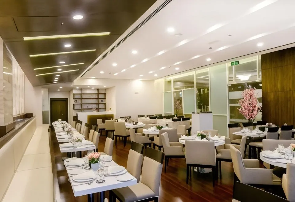 Al Murooj Grand Hotel