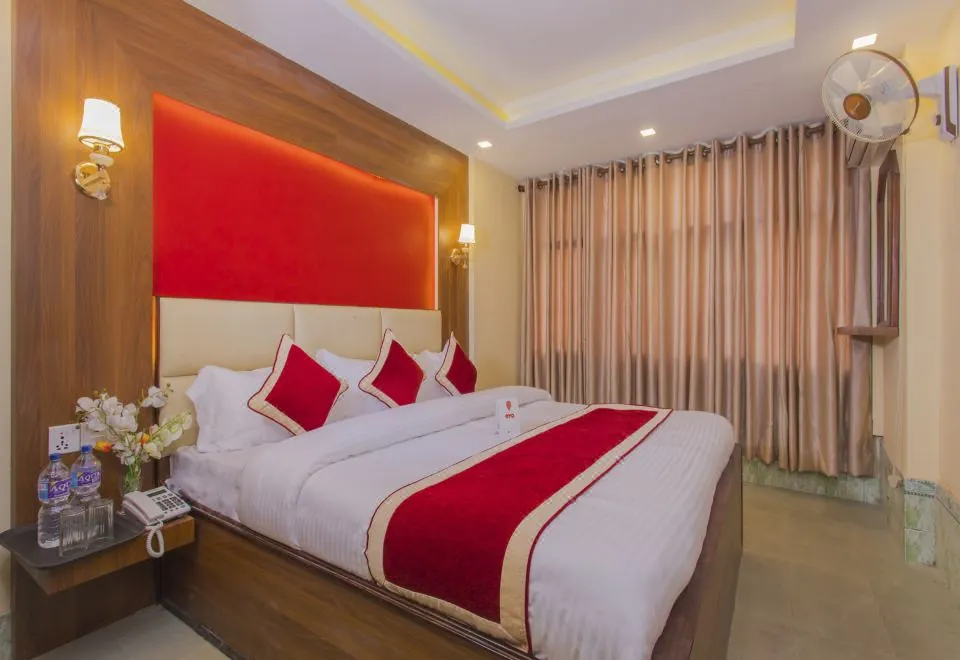 OYO 160 Hotel Shraddha Palace