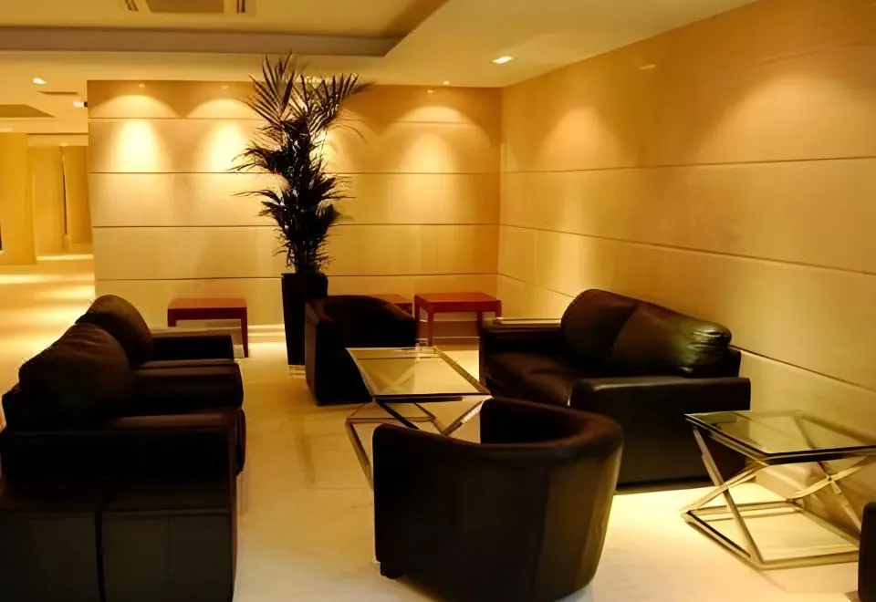 Academy Plaza Hotel