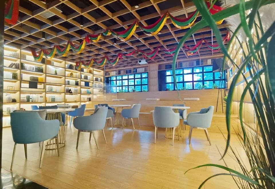 Cheng Apartment