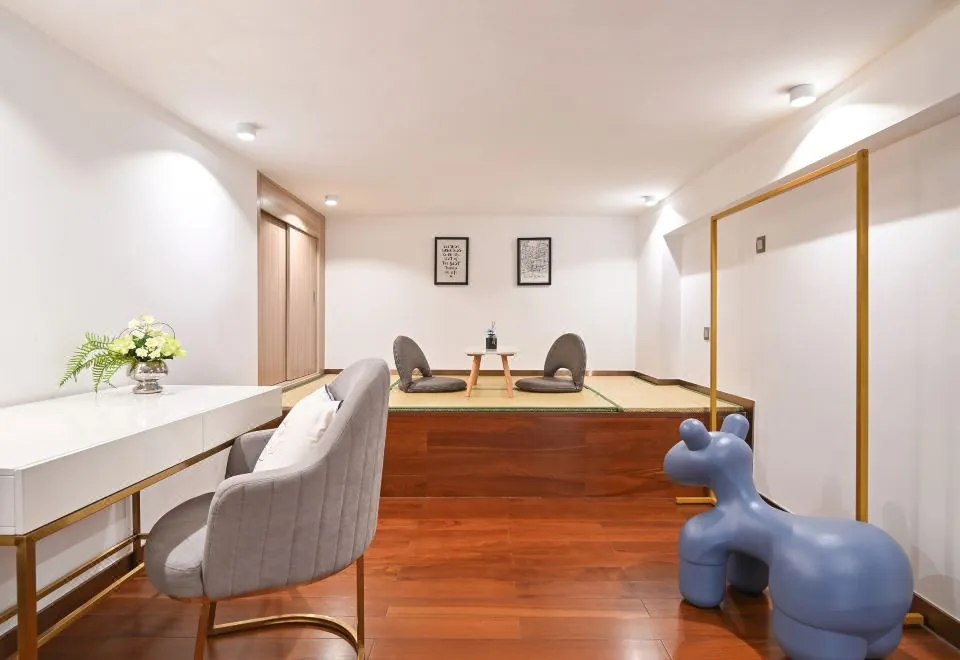 Livetour Hotel
