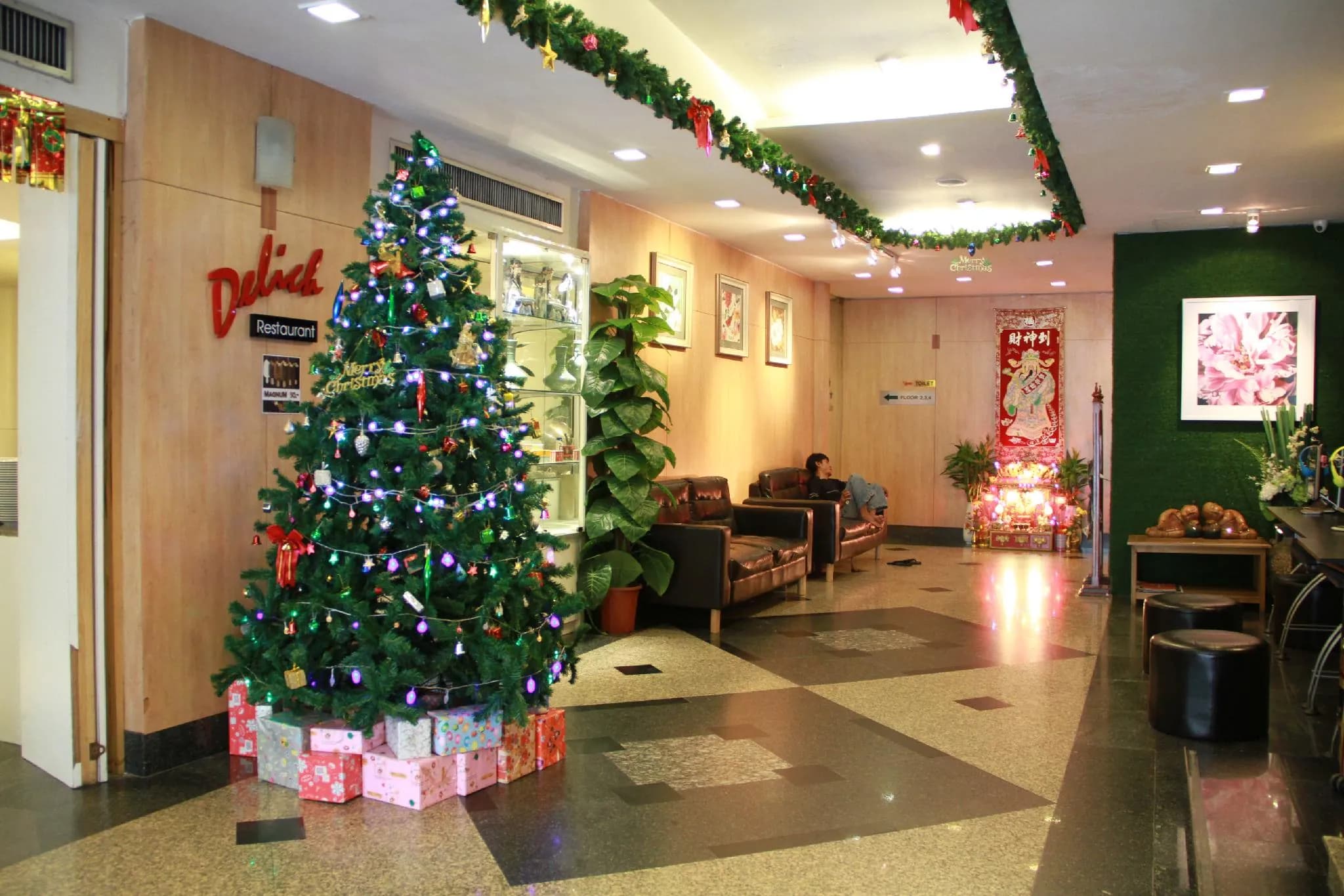 Ten Stars Hotel