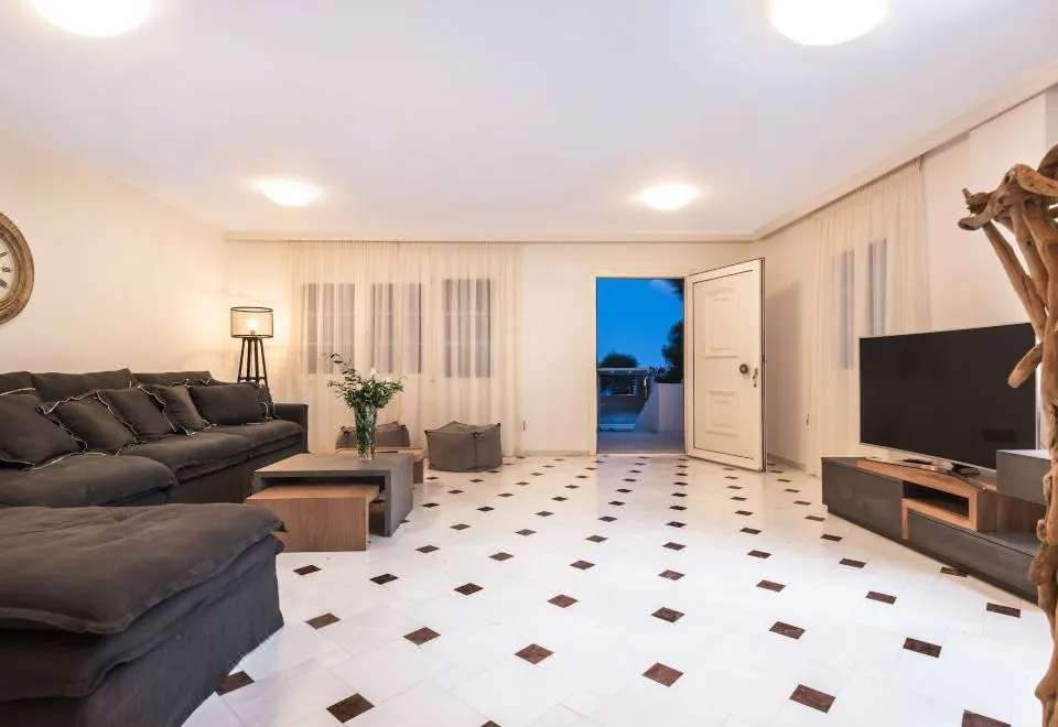 Damma Beachfront Luxury Villa