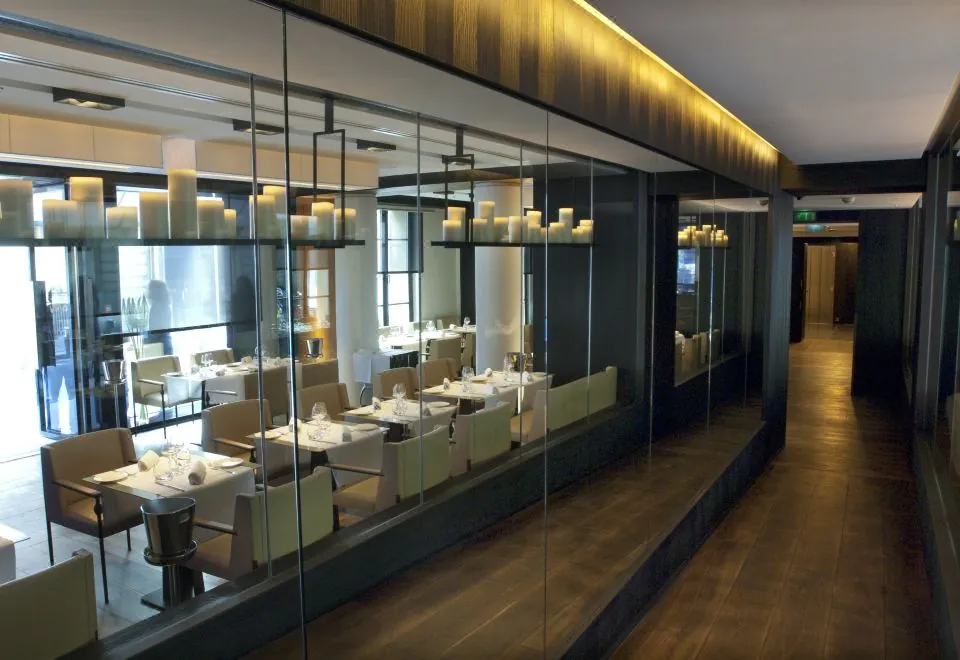 Le Metropolitan Paris Tour Eiffel, a Tribute Portfolio Hotel