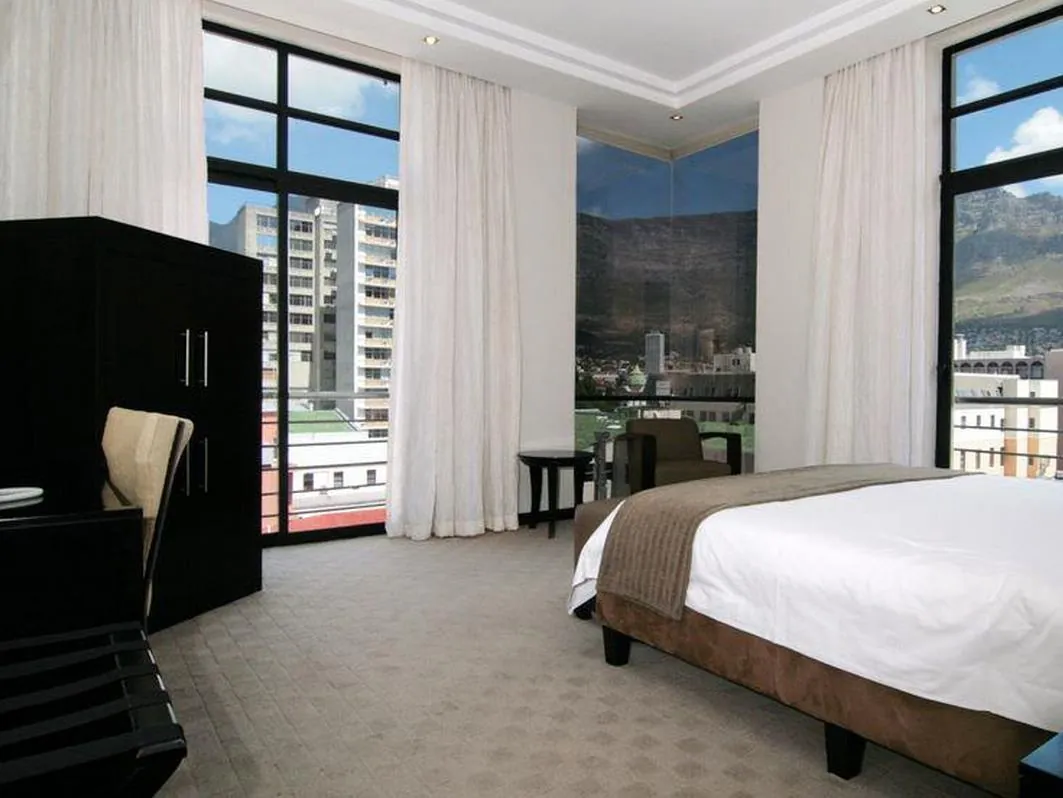 Urban Chic Boutique Hotel & Cafe