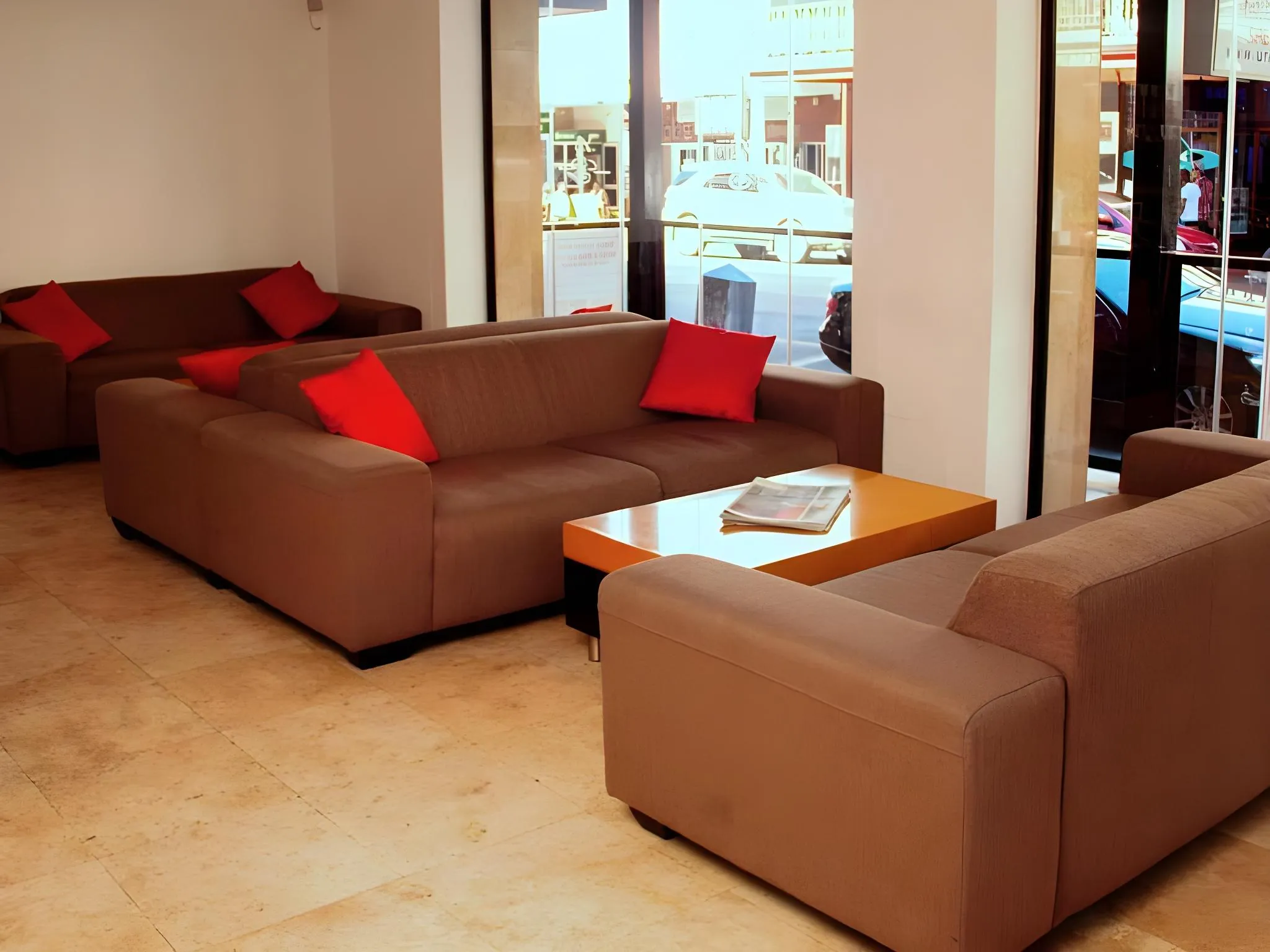 Urban Chic Boutique Hotel & Cafe