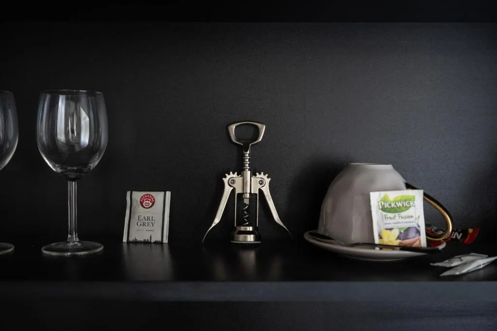 Astoria Boutique Suites- Best Location by BQA