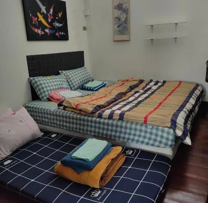 Sip N' Camp - Hostel