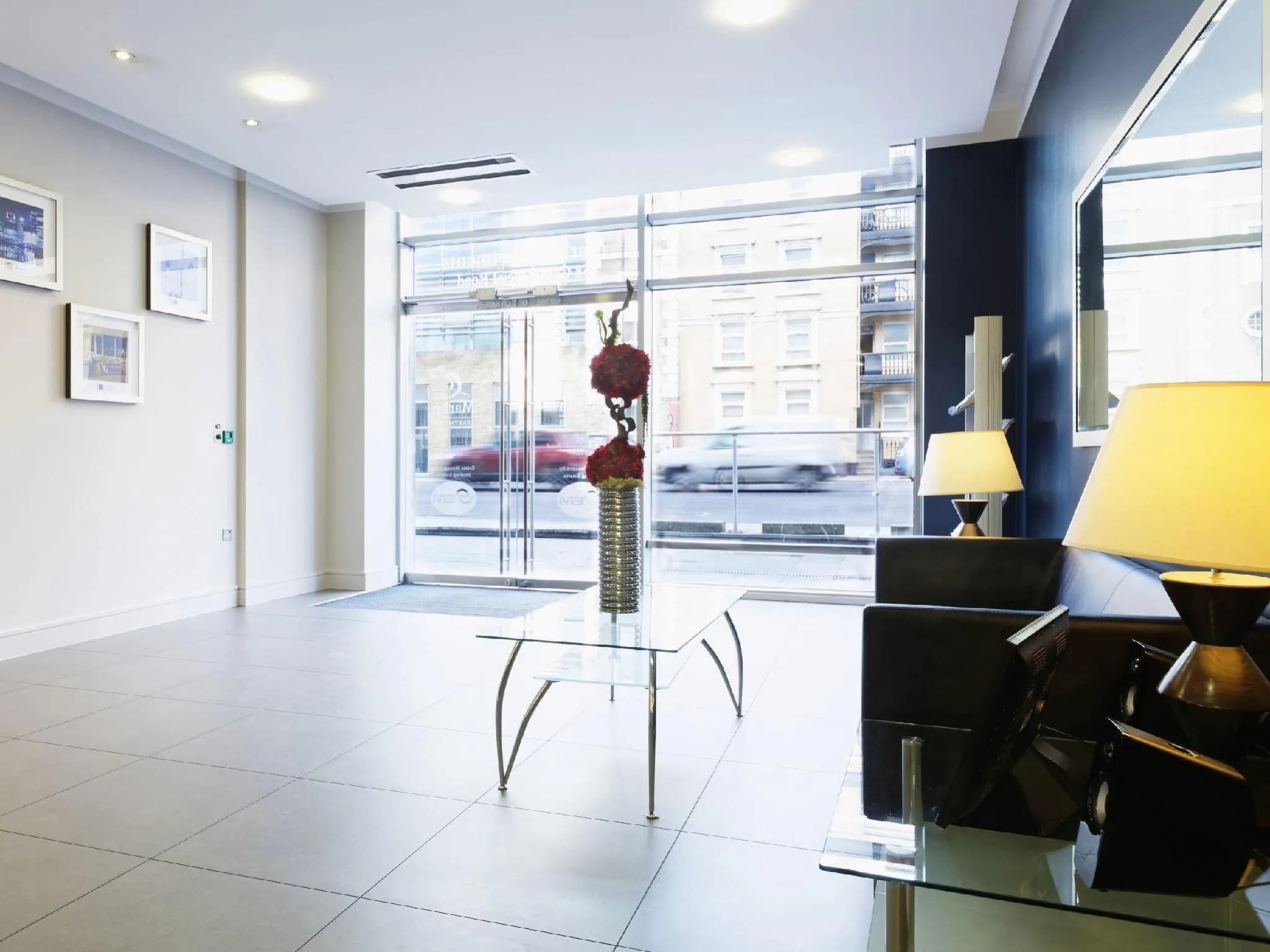 Marlin Aldgate Tower Bridge