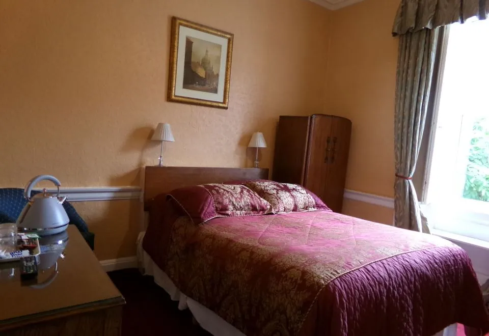 Averon Guest House
