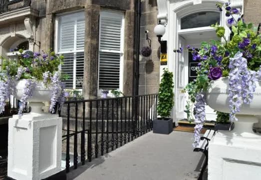 Edinburgh 37