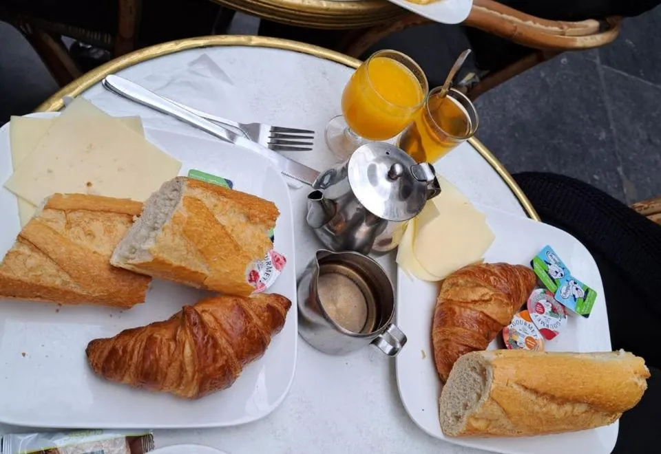 B-Aparthotel Grand Place