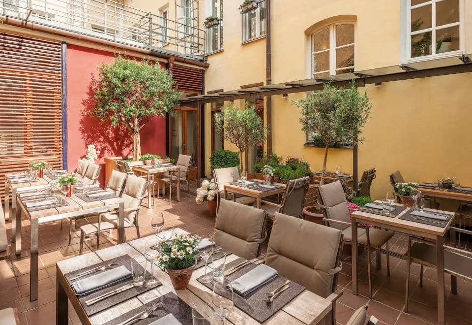 Alpen Hotel München