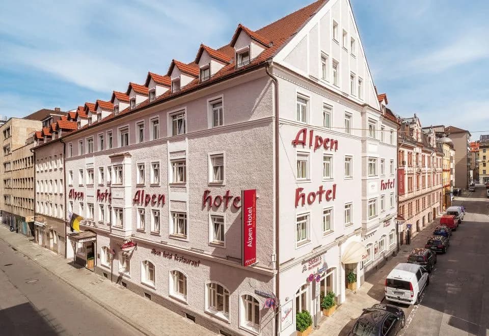 Alpen Hotel München