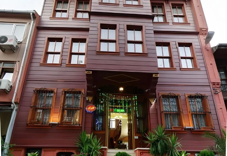 Le Safran Suite Hotel
