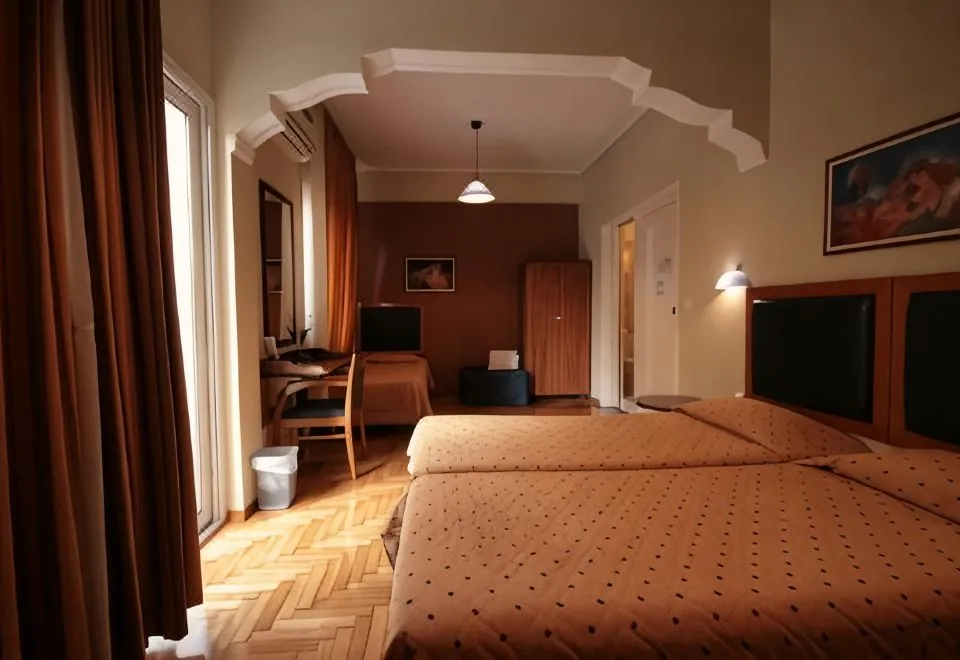 Adam's Hotel