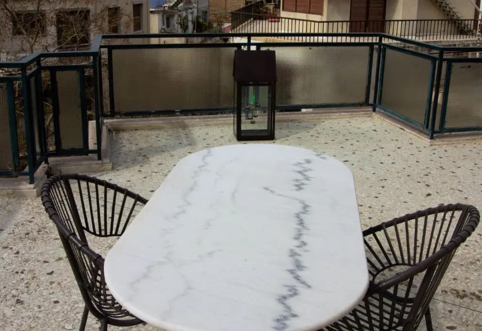Adam's Hotel