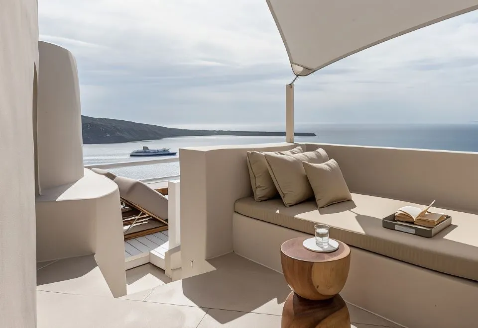 Art Maisons Oia Castle