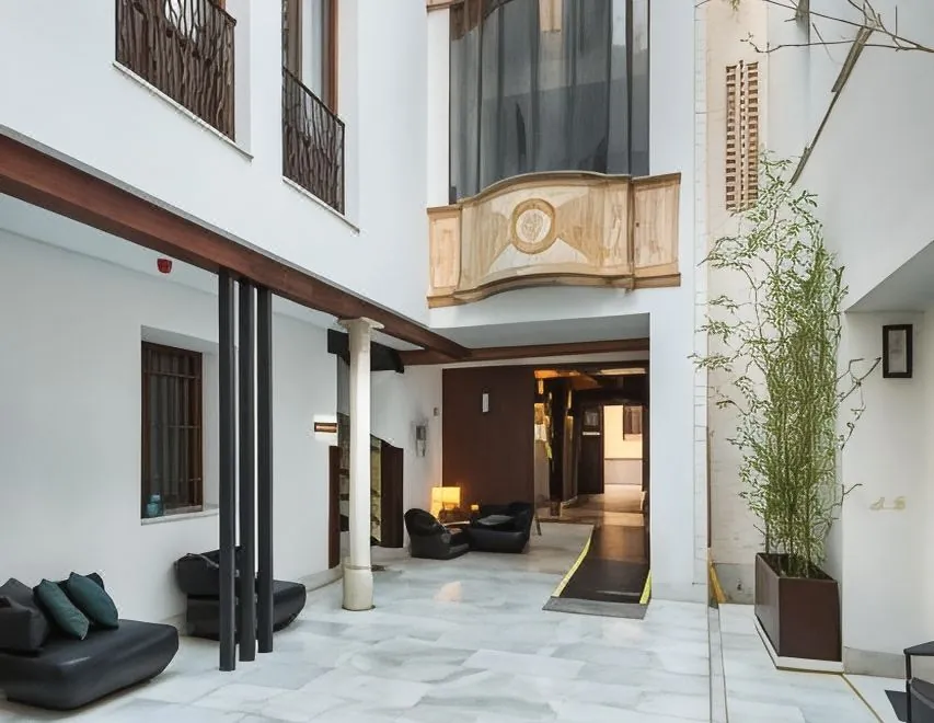 Elvira Suites