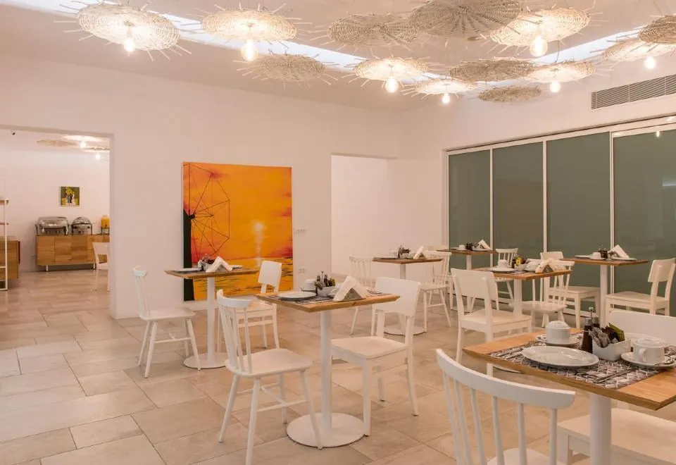 Vienoula's Garden Hotel