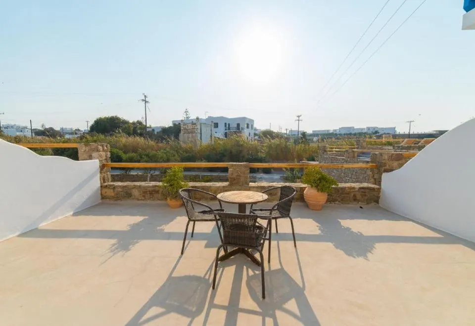 Vienoula's Garden Hotel