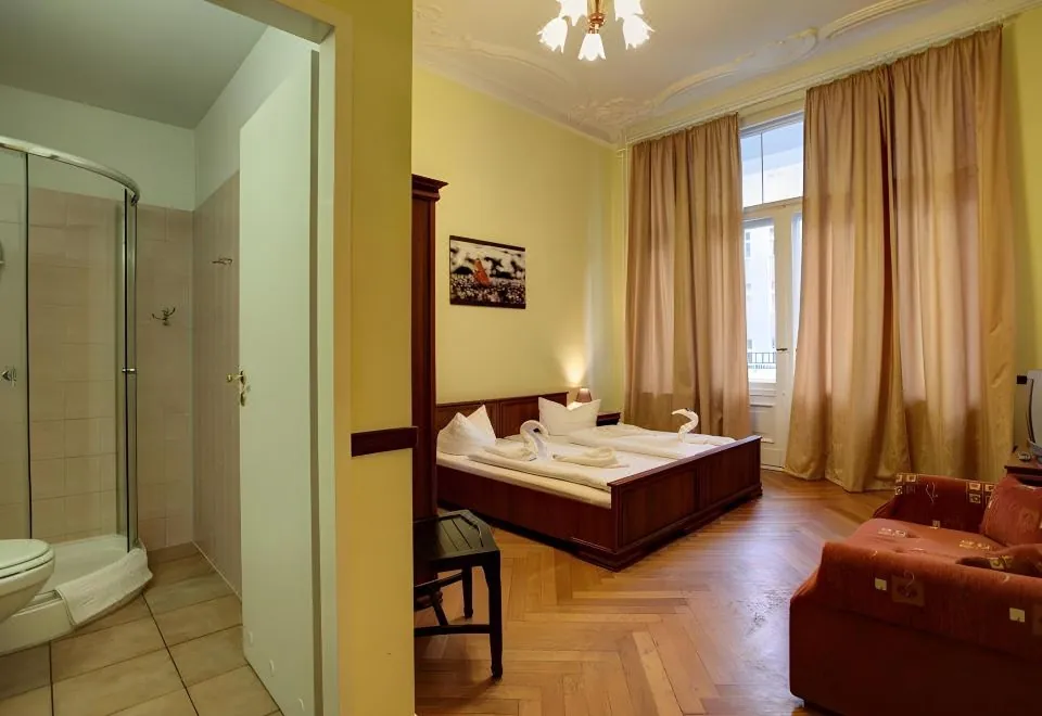 Hotel Pension Bernstein am Kurfürstendamm