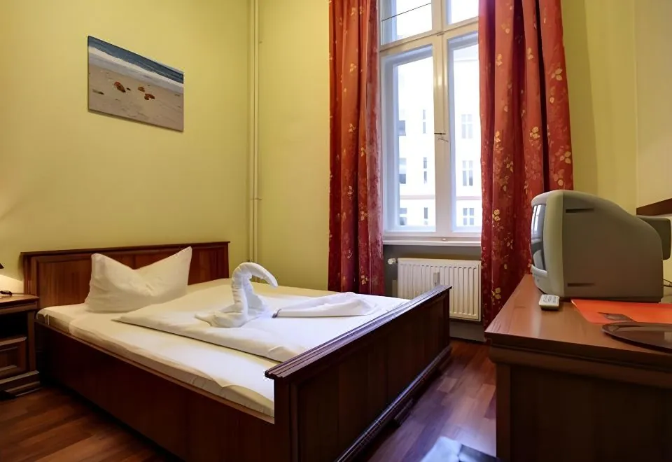 Hotel Pension Bernstein am Kurfürstendamm