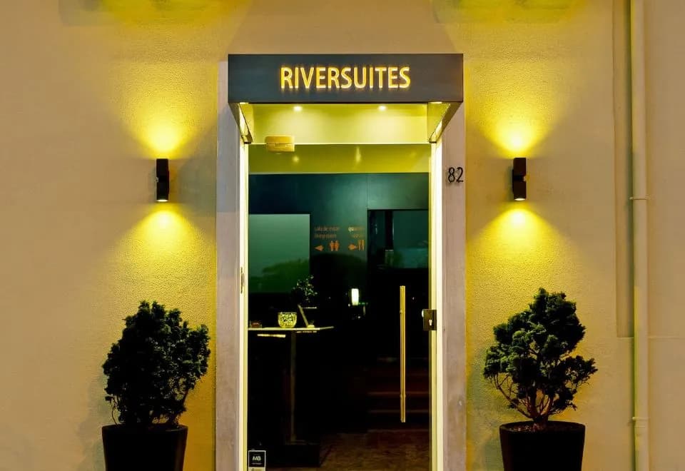 Riversuites